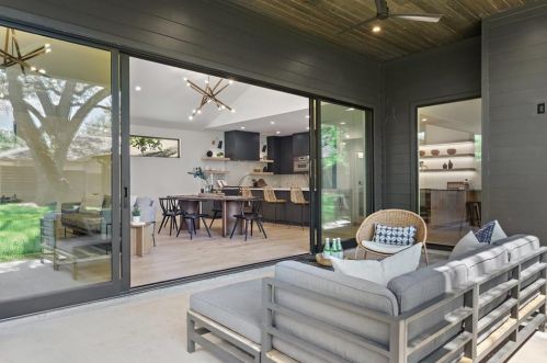 4211 Burney Dr, Austin TX 78731-1207 exterior