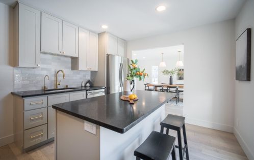 1850 Journeys Dr, Chenequa WI  53029-9367 exterior