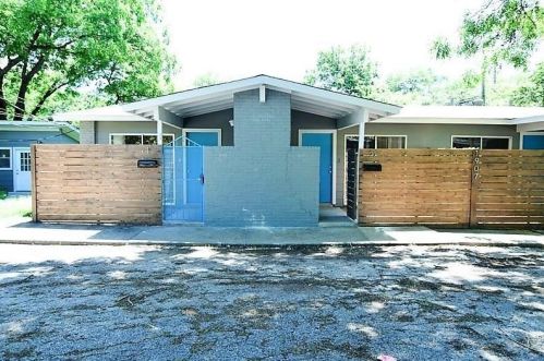 1907 Fairlawn Ln, Austin TX  78704-3670 exterior