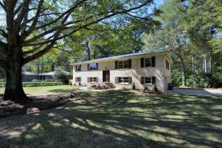 2201 Laurel Brook Ln, Birmingham, AL 35216-3815