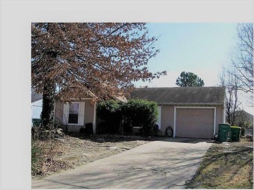 464 Vlg Ln, Springdale AR  72764-7185 exterior