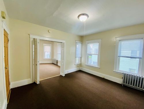 112 West St, Worcester MA 01609-2338 exterior