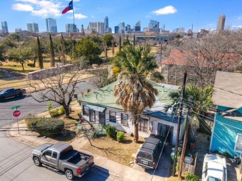 1504 11th St, Austin TX 78702-1909 exterior