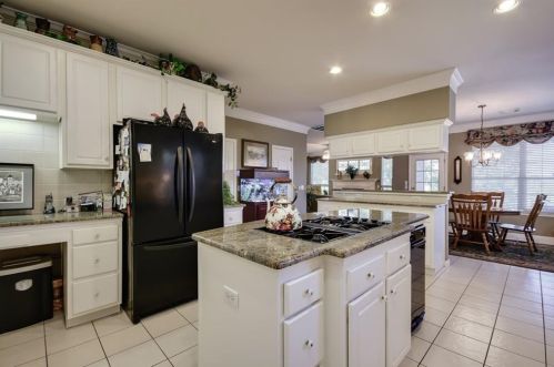 10720 Bay Laurel Trl, Austin TX 78750-3650 exterior