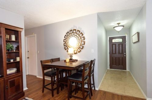 9806 Cottle Dr, Austin TX 78753-4305 exterior