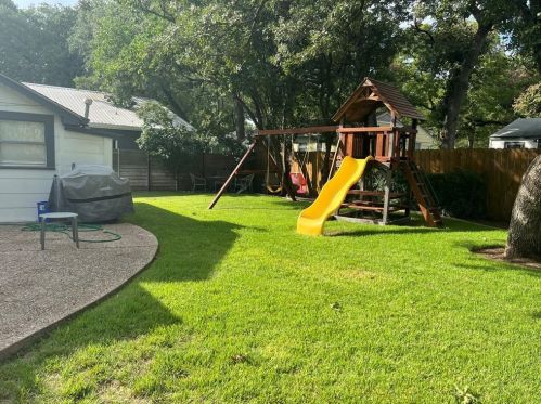 2404 7th St, Austin TX  78702-3902 exterior