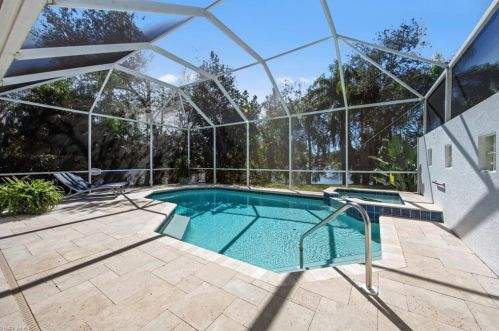 5852 Jameson Dr, Naples FL  34119-4638 exterior