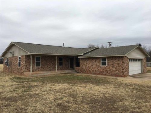 416 Cheyenne St, Bray, OK 73055-3063