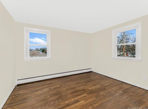 354 Hilton Dr, Wapping CT  06074-3459 exterior