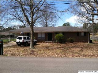 1832 Maplecrest Ln, Fultondale AL  35068-1157 exterior