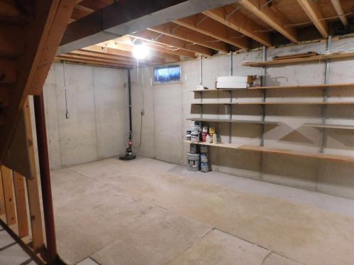 941 42nd St, Manitowoc WI  54220-4700 exterior