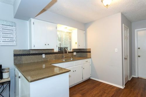 9806 Cottle Dr, Austin TX 78753-4305 exterior