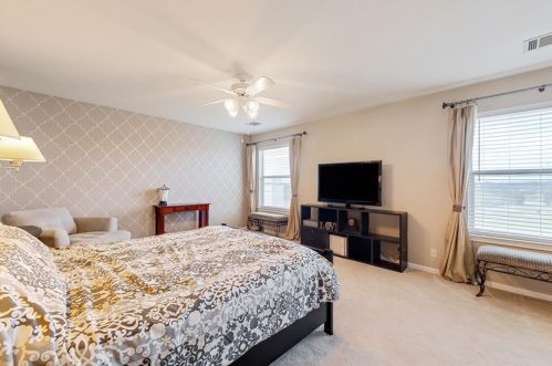 3921 Cyn Gln Cir, Austin TX 78732-2187 exterior