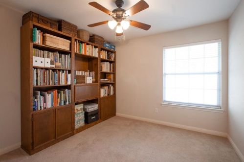 6404 Clairmont Dr, Austin TX 78749-3438 exterior