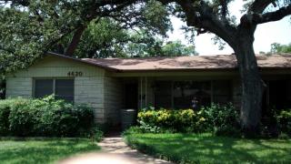4620 Manchaca Rd, Austin TX  78745-1608 exterior