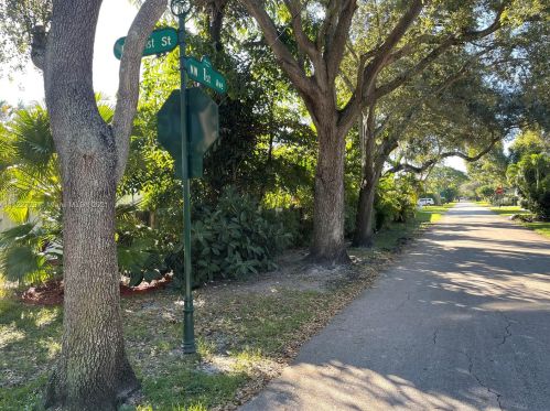 70 101st St, Miami FL  33138-2319 exterior