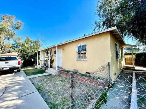 121 Glencoe St, Compton, CA 90220-4727