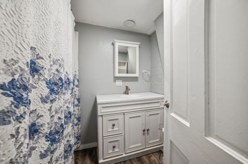 314 Kettle Moraine Dr, Slinger WI 53086-9507 exterior