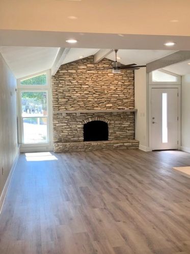 6910 Dubuque Ln, Austin TX  78723-2231 exterior