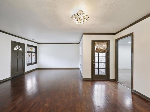 2824 Dyer St, Dallas TX  75205-1906 exterior