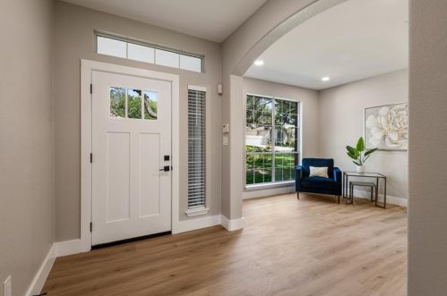 10209 Broomflower Dr, Austin TX 78739-1448 exterior