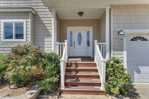 28 1st Ave, South Seaside Park, NJ 08752-1701