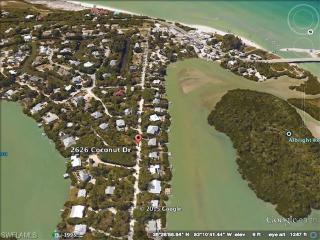 2626 Coconut Dr, Sanibel, FL 33957-2006