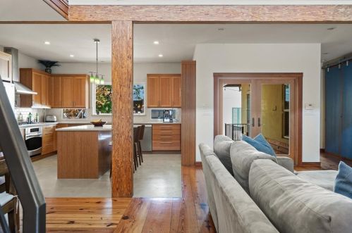 2106 14 St, Austin TX 78702-1304 exterior