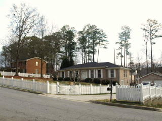 694 Rebecca St, Lilburn GA  30047-2744 exterior