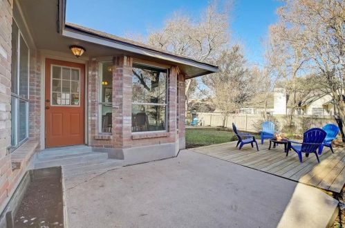 8100 Cahill Dr, Austin TX 78729-6437 exterior