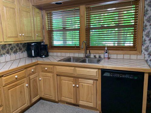 6806 Tall Oaks Rd, Manitowoc WI 54220-9416 exterior