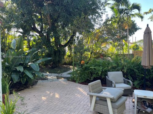 70 101st St, Miami FL  33138-2319 exterior