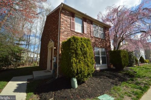 42 Forestview Ct, Marlton, NJ 08053-3728