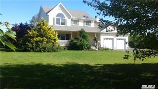 520 Harvest Ln, Mattituck, NY 11952-3700