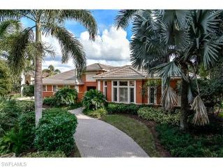 300 Chancery Cir, Naples, FL 34110-4403