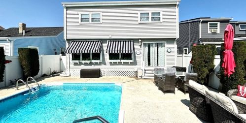 30 Townsend St, Winthrop MA 02152-1425 exterior