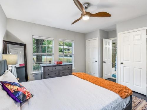 6207 Betty Cook Dr, Austin TX 78723-3313 exterior