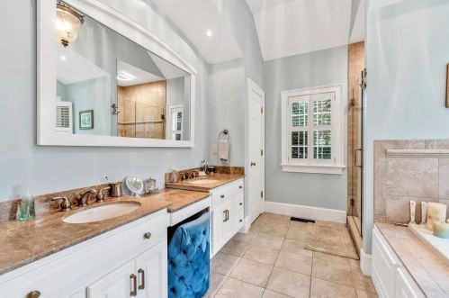 11 Teal Cir, Mashpee MA 02649-3676 exterior