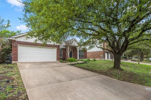 6105 Back Bay Ln, Austin TX  78739-1625 exterior