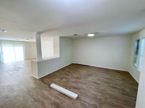 11112 Chatam Berry Ln, Austin TX  78748-3932 exterior