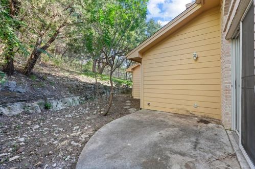 6611 Candle Rdg Cv, Austin TX 78731-2859 exterior