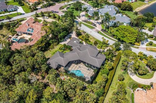 4565 Brynwood Dr, Naples FL  34119-8417 exterior