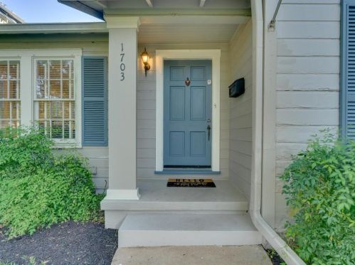 1703 31 St, Austin TX 78705-2148 exterior