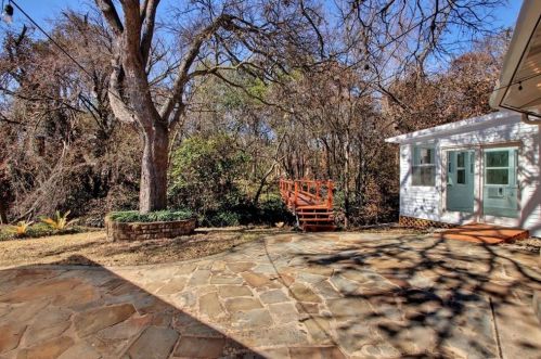 1403 Crestwood Rd, Austin TX 78722-1114 exterior