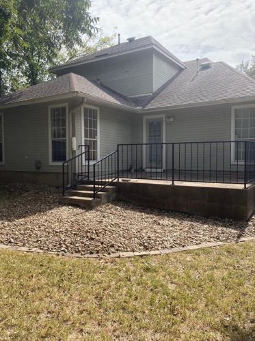 710 Dulwich St, Austin TX  78748-6513 exterior