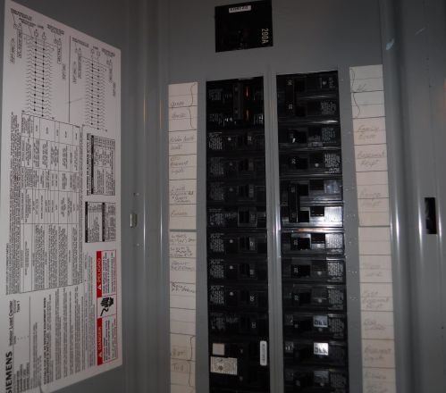 1436 Lee Cir, Manitowoc WI  54220-1522 exterior