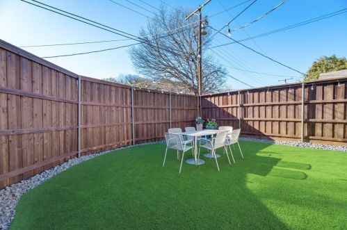 9807 Airline Rd, Dallas TX  75230-5327 exterior