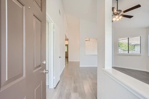 718 Dulwich St, Austin, TX 78748-6513