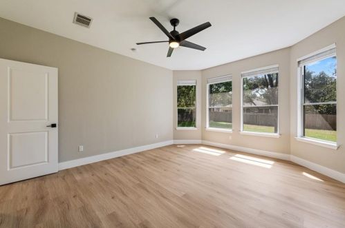 10209 Broomflower Dr, Austin TX 78739-1448 exterior