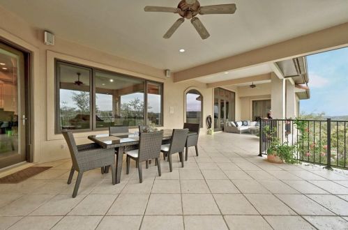 2004 Canonero Dr, Austin TX 78746-2125 exterior